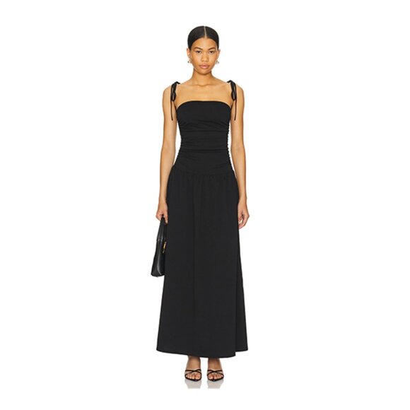 Elegant Black Maxi Dress - Picture 1 of 6